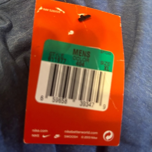 Nike tee - Picture 4 of 4